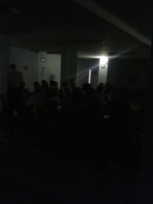 Foto 3 - Caos en el Clínico: todo a oscuras, luces de emergencia y pacientes sin atender