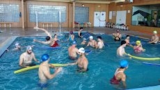 Veinticinco jóvenes han participado en los cursos de monitor de natación de la Diputación