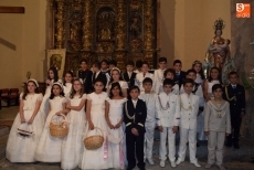 Colorido y solemnidad marcan la procesi&oacute;n del Corpus Christi 