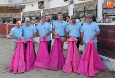 La Asociación Taurina ‘Villa de Vitigudino’ hace afición en torno a la Fiesta con una capea