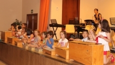 Un concierto de los peque&ntilde;os alumnos pone el broche final al curso de la escuela de m&uacute;sica