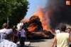 Foto 2 - Nuevo incendio de un camión cargado de paja en pleno casco urbano de Vitigudino
