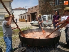 Foto 5 - Comida de confraternidad para despedir tres semanas de festejos
