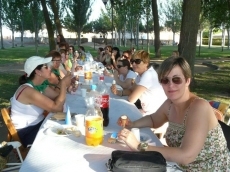 Foto 6 - La asociación de mujeres 'La Vega' despide el curso con una rica merienda