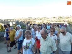 Foto 6 - La Virgen del Carmen sale de su ermita para cruzar el río hasta Santa María La Mayor 