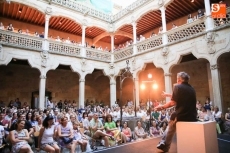 Foto 3 - Pepepérez conquista al público en una cita Contando Cuentos