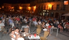 Foto 3 - Ritmos procedentes de Portugal animan la noche del martes en la Plaza