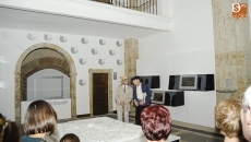 Foto 4 - Dos simpáticos personajes explican el origen de la ciudad en Monumenta Salmanticae