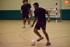 Foto 6 - Un solitario gol de Óscar da el pase a la final a La Isla frente a Kambalache