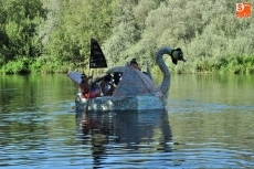 Foto 3 - El río Tormes se inunda de divertidas barcas a su paso por Encinas de Arriba