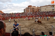 Foto 6 - Una vaquilla se cuela en el callejón y deja tres heridos leves