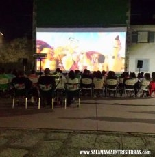 Foto 3 - Los ni&ntilde;os, protagonistas del inicio de las fiestas