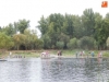 Foto 2 - Los inventos flotantes cruzan el río a su paso por Almenara 