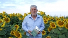 Foto 6 - 'Paisajes de almendros en flor en Las Fuentes', nueva obra de Quintín García