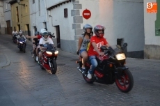 Foto 5 - El primer paseo por la ciudad concentra a más de 100 participantes