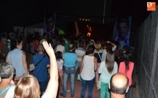 Foto 3 - Mucho público en el concierto de Salva Ortega en las fiestas del Valle de San Martín