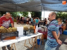 Foto 4 - Artesanía y agroalimentación se dan la mano en la Feria de Oficios 