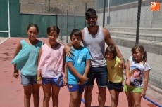 Foto 4 - El Valle de San Martín se reúne para comer con el cantante Salva Ortega como invitado especial