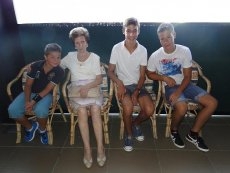 Foto 3 - Emotivo rencuentro de la numerosa familia Seisdedos de Vitigudino 