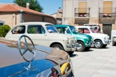 Foto 4 - Viejos coches, motos y tractores de toda la provincia participan en la III Concentración de...