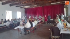 Foto 6 - Los mayores se convierten en protagonistas con un homenaje y un convite