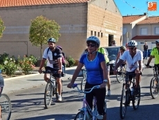 Foto 3 - Pistoletazo de salida a las fiestas a dos ruedas