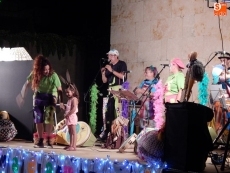 Foto 3 - Armadanzas pone a bailar a niños y adultos con sus juegos y canciones 