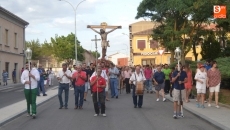 Foto 4 - Cariño y vítores arropan al Santo Cristo del Humilladero en su fiesta anual