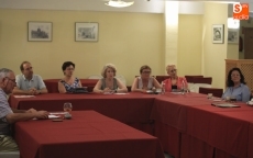 Foto 3 - Los tertulianos comparten ideas y opiniones en la tertulia Rona Dalba