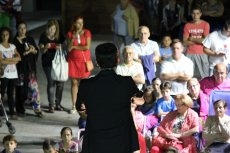 Foto 6 - Los niños disfrutan de la magia de Gele Rodrigo