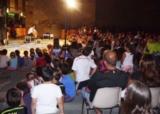 Foto 4 - Las fiestas se viven ya en la calle con los niños como protagonistas 