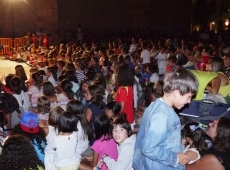 Foto 3 - Las fiestas se viven ya en la calle con los niños como protagonistas 