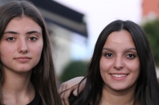 Foto 6 - Un eterno desfile de peñas avisa de la inminente Fiesta grande