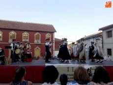 Foto 5 - Emotivo homenaje póstumo del grupo de folclore Santa María de Liminares al tamborilero Antonio...