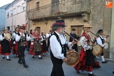Foto 3 - Emotivo homenaje póstumo del grupo de folclore Santa María de Liminares al tamborilero Antonio...
