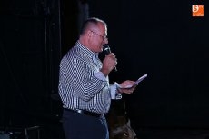 Foto 3 - Apoteósico desfile con ‘el Tío Maragato’ en un pregón dedicado a las peñas