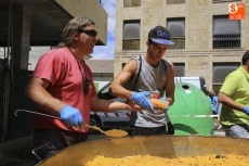 Foto 6 - Arroz solidario en las fiestas de Villamayor 