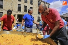 Foto 5 - Arroz solidario en las fiestas de Villamayor 