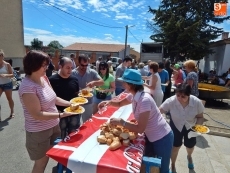 Foto 6 - Paella popular y solidaria para la recta final de las fiestas