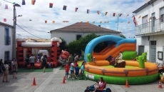 Foto 4 - Los niños disfrutan de una fiesta de la espuma para iniciar la recta final