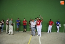 Foto 3 - Más de 700 aficionados vibran con dos encuentros de pelota que ponen el broche a las fiestas