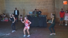 Foto 6 - Catorce grupos ponen color, ritmo y diversión al Concurso de Playback