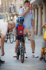 Foto 3 - Las pruebas ciclistas y los juegos divierten a los pequeños 