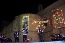 Foto 3 - 'El fuelle del charro' pone el broche folk a las fiestas macoteranas