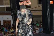 Foto 4 - Las peñas ponen colorido y animación a las Fiestas del Toro 