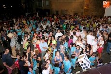 Foto 6 - Las peñas ponen colorido y animación a las Fiestas del Toro 