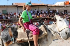 Foto 4 - Los quintos ambientan el prólogo de las fiestas