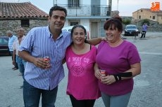 Foto 5 - Animado y divertido desfile de carrozas protagonizado por las peñas