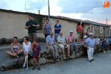 Foto 4 - Animado y divertido desfile de carrozas protagonizado por las peñas