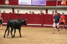 Foto 5 - La capea matinal se salda con un revolcón sin consecuencias 